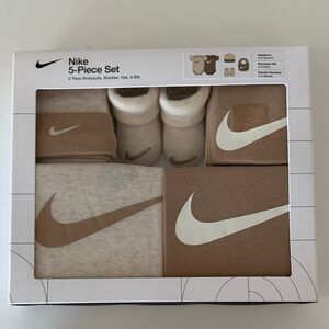 Nike 5-Piece Set - Newborn